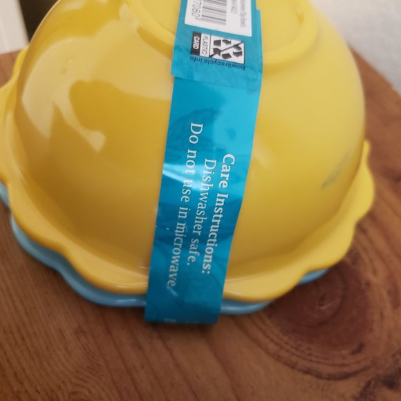 The Pioneer Women 4 pc. Set 2 Bowl/2 Plates NWT - Picture 4 of 6